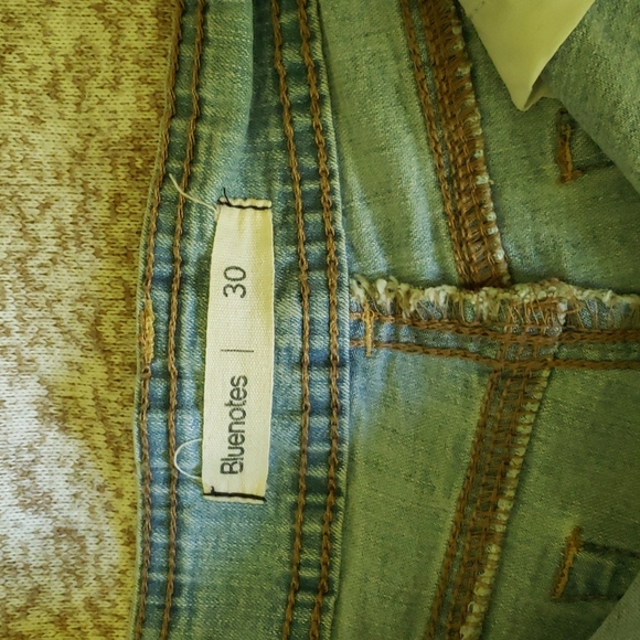 Denim shorts - Picture 3 of 5